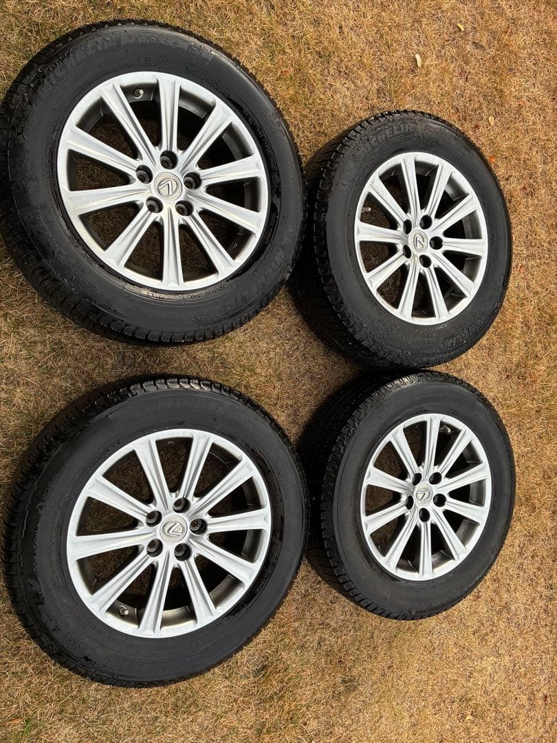 レクサスNX ホイール　スタッドレスタイヤ225/65R17