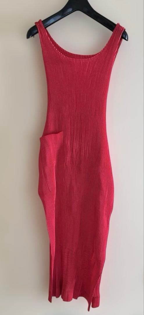 ISSEY. MIYAKEプリーツプリーツエプロン赤