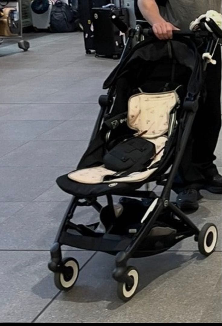 サイベックス　リベル　折りたたみベビーカー ブラック
