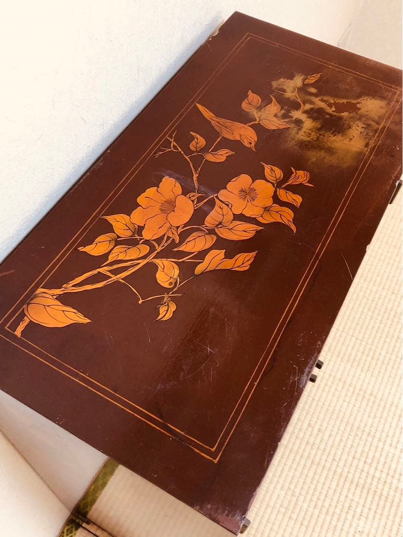 中国の古い 棚 キャビネット アンティーク 格安にて