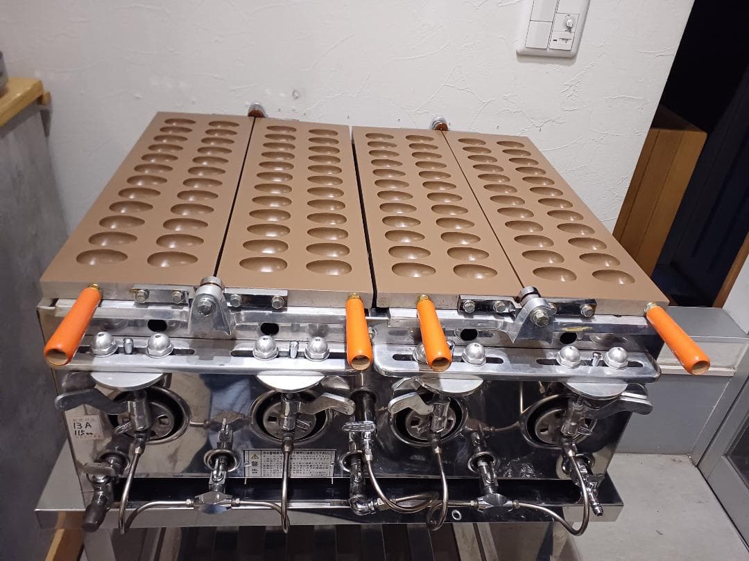 ✦ベビーカステラ・たまご型✦業務用●ガス48個焼き/テフロン加工/作業台他付き