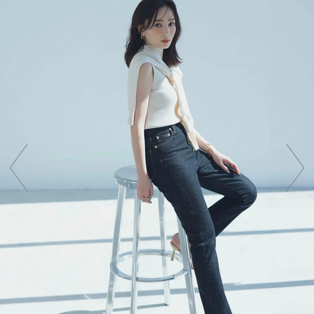 Slim straight denim スリムストレートデニム　0