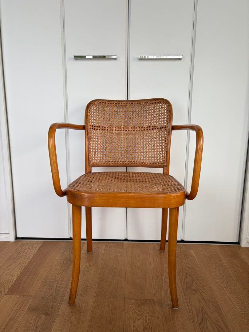 ゲブルーダー・トーネット・ウィーン製 N.811 の椅子