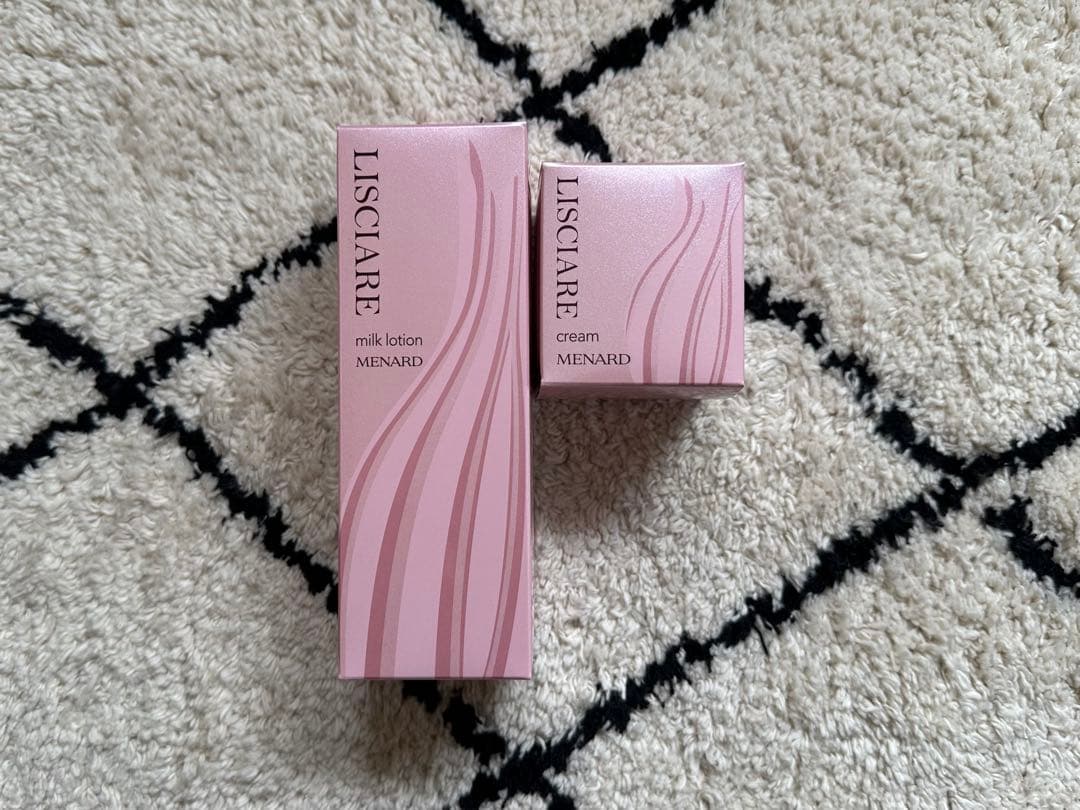 メナードリシアルローション &エモリエントクリーム2点セット