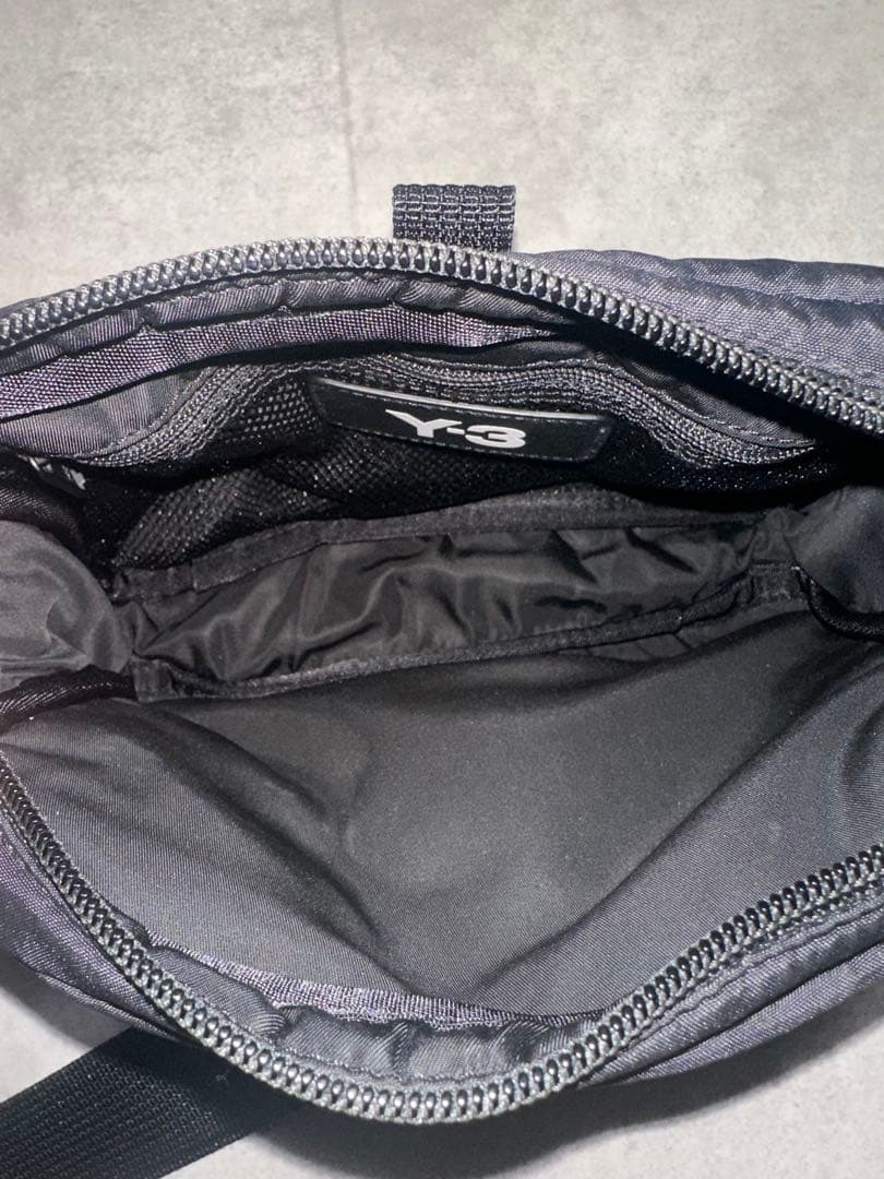 Y-3 ブラック ボディバッグ・ウエストポーチ