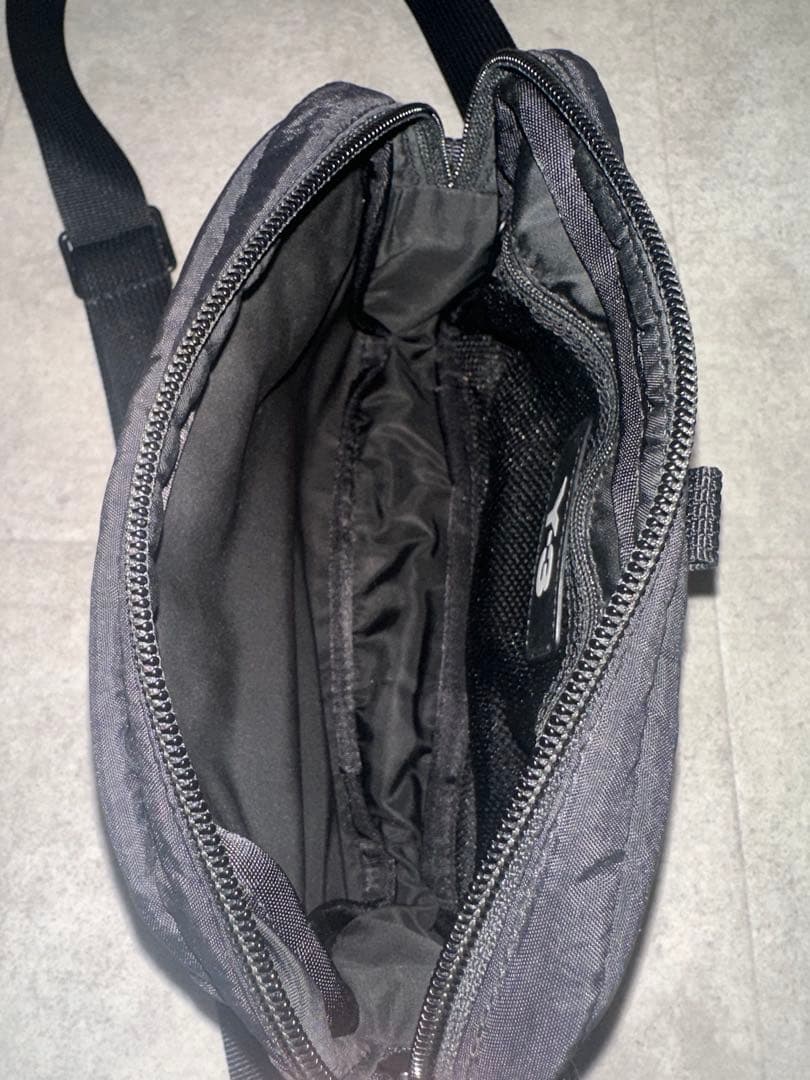 Y-3 ブラック ボディバッグ・ウエストポーチ