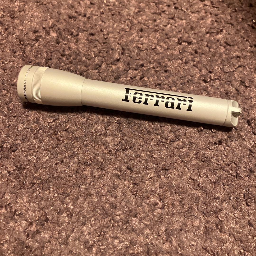 Ferrari フェラーリ　マグライト