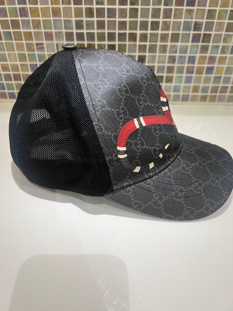 Gucci グッチ　スネーク柄 キャップ　帽子