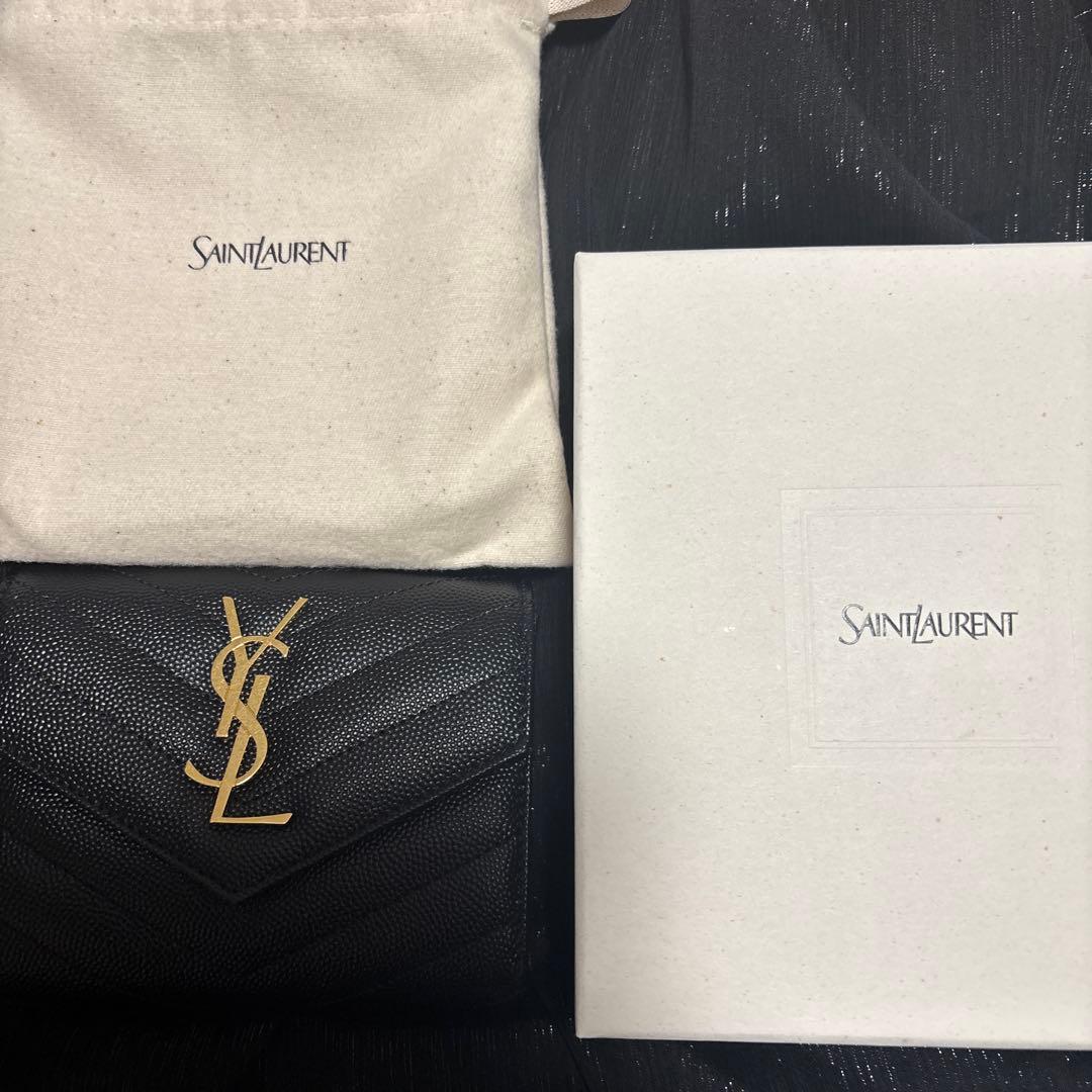 K*y様 SAINT LAURENT ブラックレザー三つ折り財布