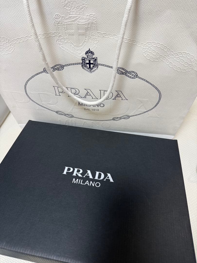 PRADA 靴レディース