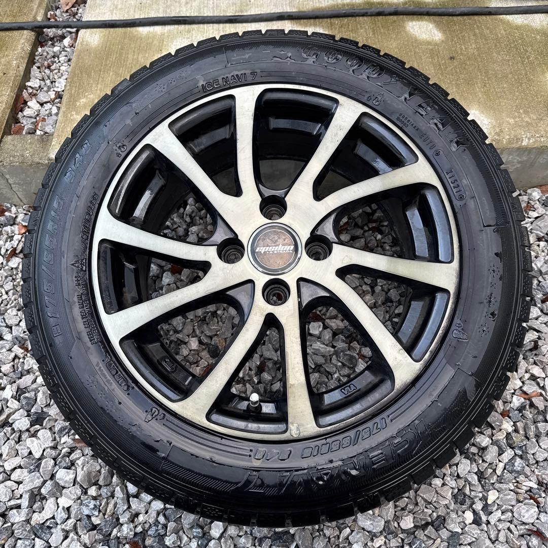 GOODYEAR スタッドレスタイヤ 15インチ ホイール付き　4本アクアノート