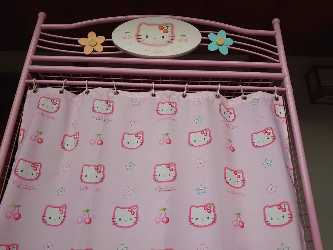 Sanrio　ハローキティ　さくらんぼ　衣装ラック　ピンク　平成レトロ　サンリオ