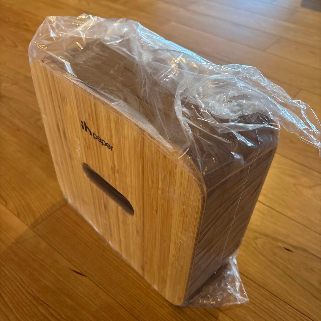 折りたたみ　ペーパーベンチ