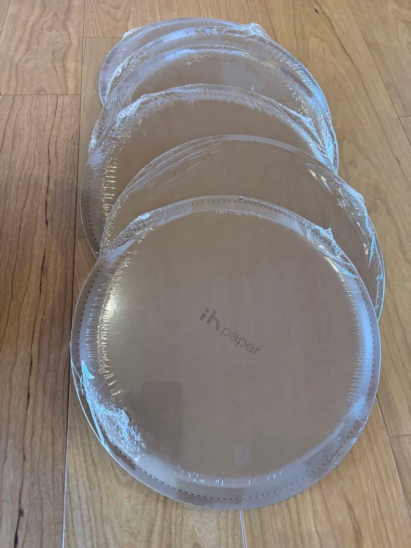 折りたたみ　ペーパーベンチ