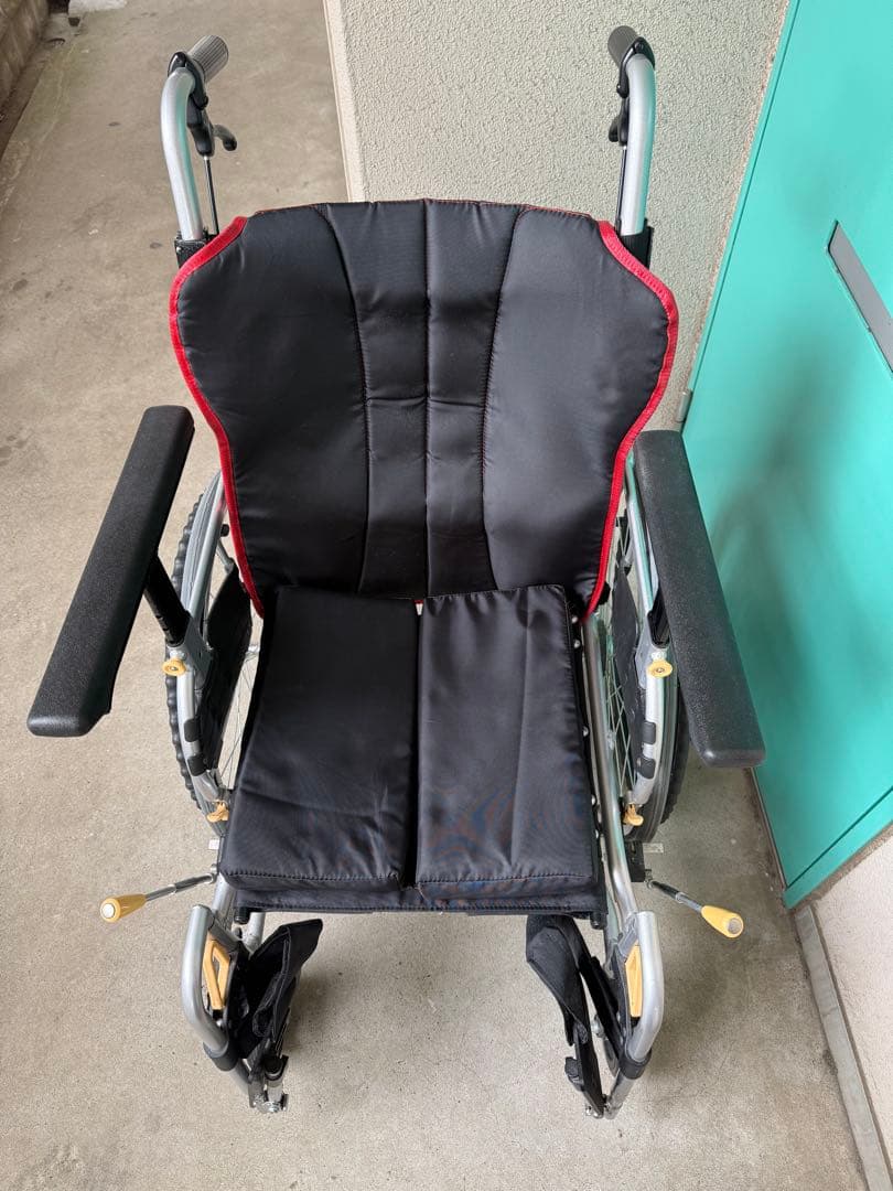 【期間限定】折りたたみ式 介助用車椅子