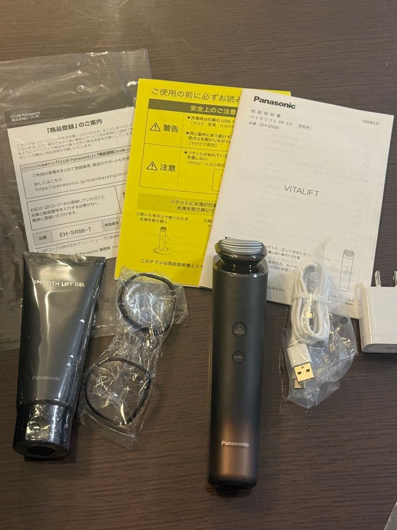 Panasonic VITALIFT 美顔器　EH-SR86-T