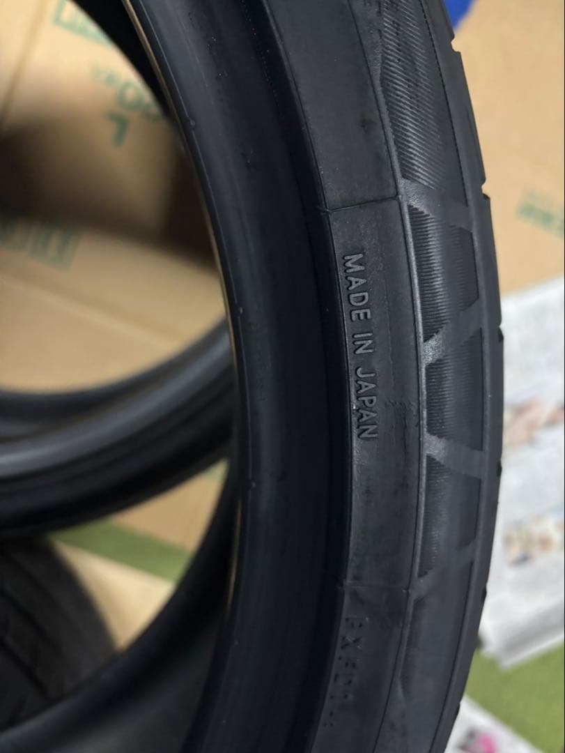 TOYOタイヤ　245/35R20 4本セット