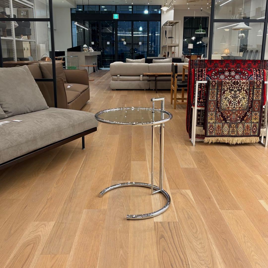 ガラスサイドテーブル　昇降式　モダン　アジャスタブルテーブル