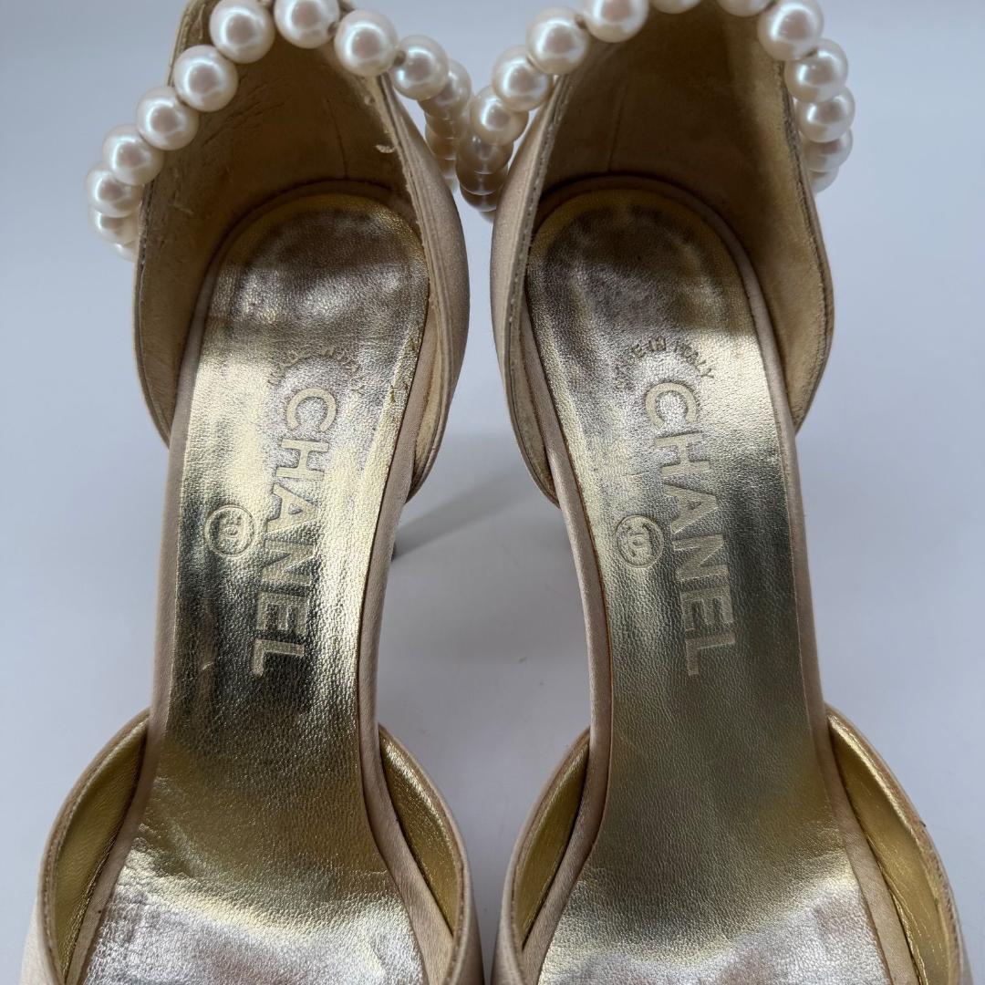 15360✨CHANEL サテンパンプス パールストラップ 36 ゴールド