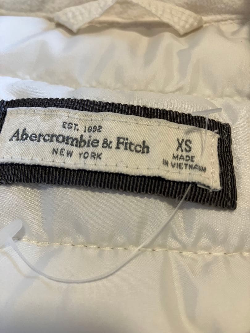 アバクロンビーアンドフィッチ　ホワイト キルティングダウンベスト　新品未使用