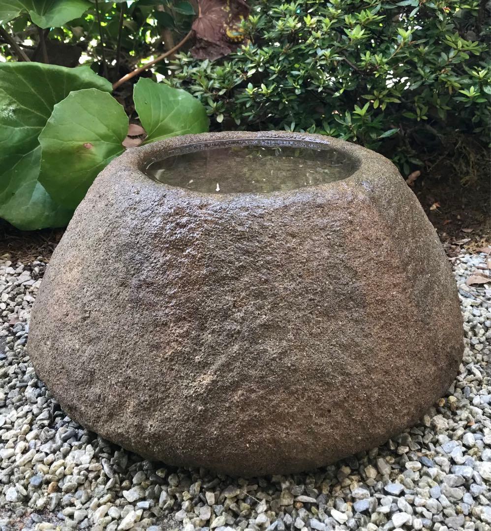 【天然自然石蹲・水鉢・向鉢・茶庭】オブジェ・庭石・置物・ガーデニング・バードバス