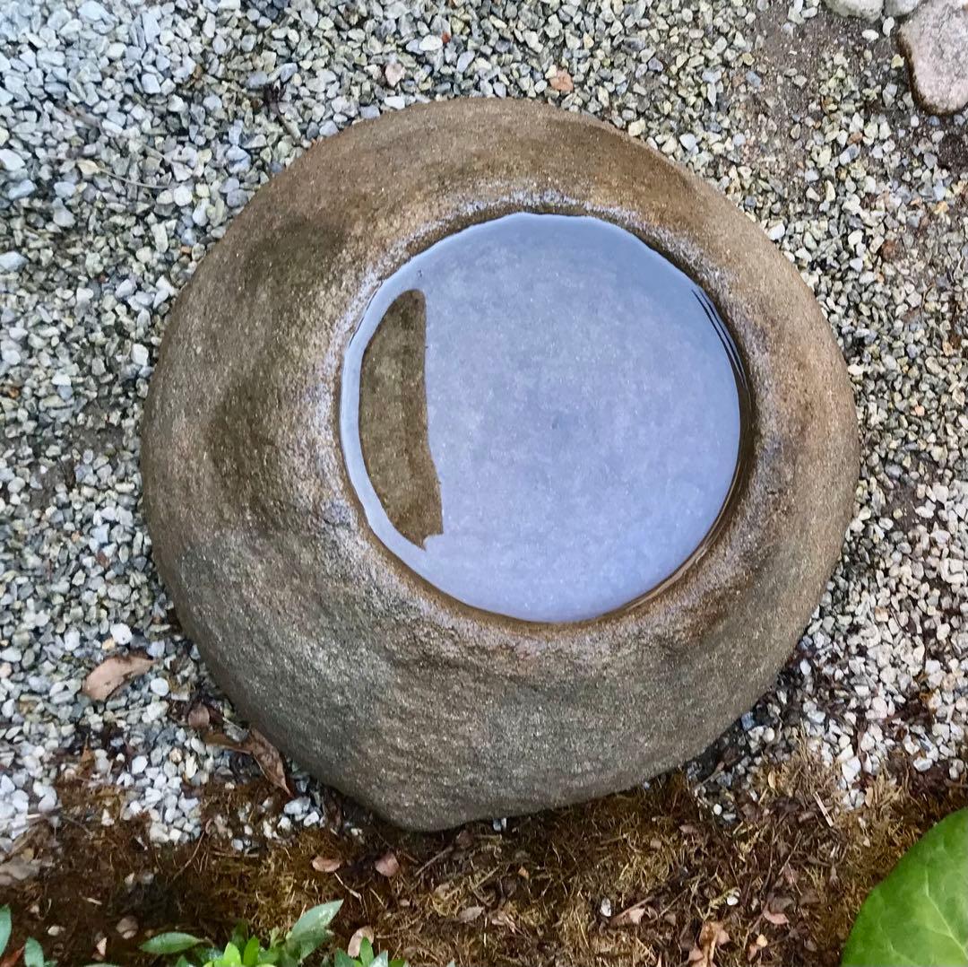 【天然自然石蹲・水鉢・向鉢・茶庭】オブジェ・庭石・置物・ガーデニング・バードバス