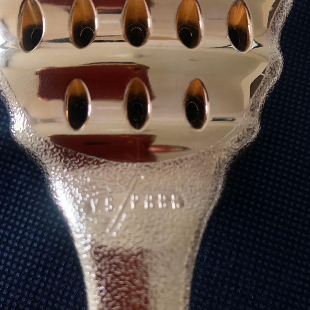 YS PARK ゴールド ヘアブラシ 専用ポーチ付き