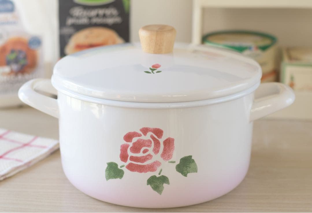 マニーローズ ホーロー 20cm キャセロール 両手鍋　新品