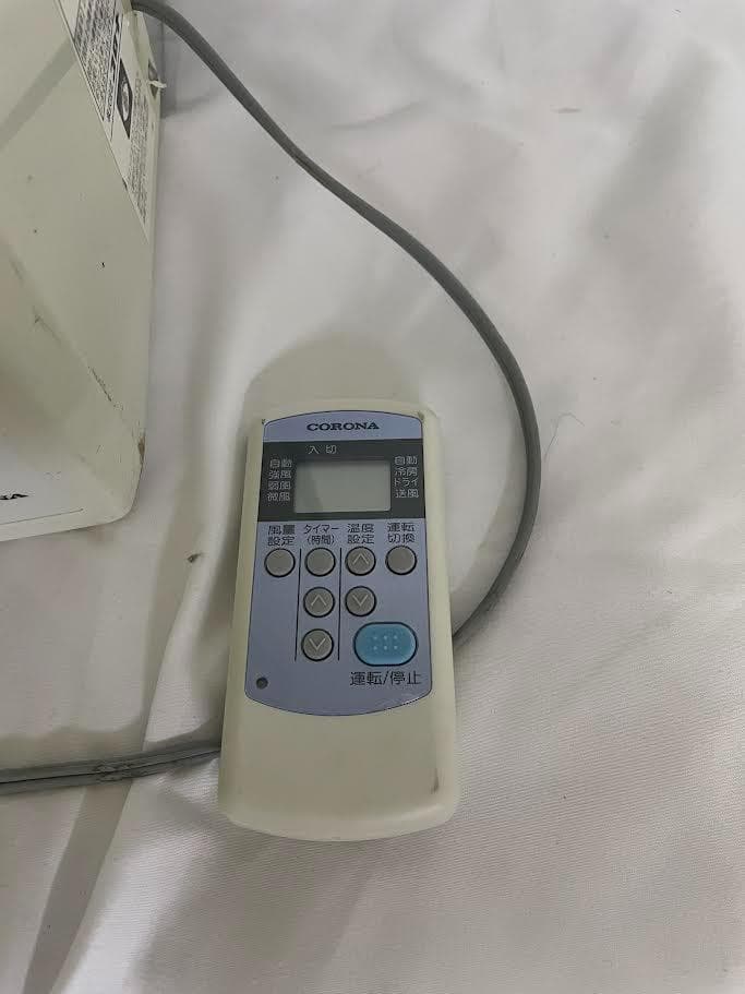 コロナ　ルームエアコン　CW-F1617