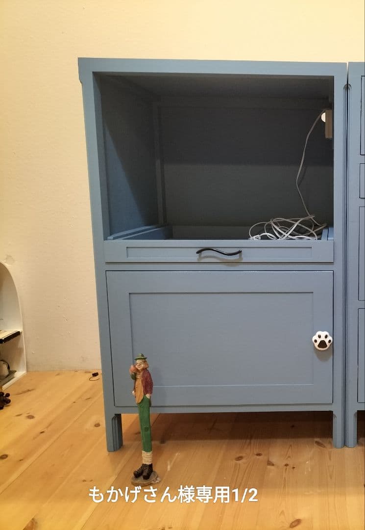 青色モダンデザインキャビネット