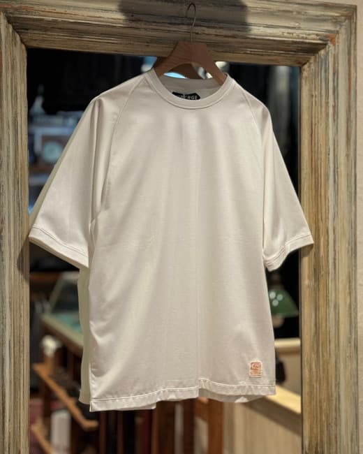 トップス auberge NOTREDAME