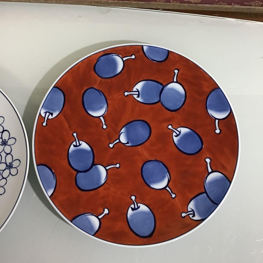 ￼源右衛門　大皿　2枚　染赤濃プルーン文　27.5センチ