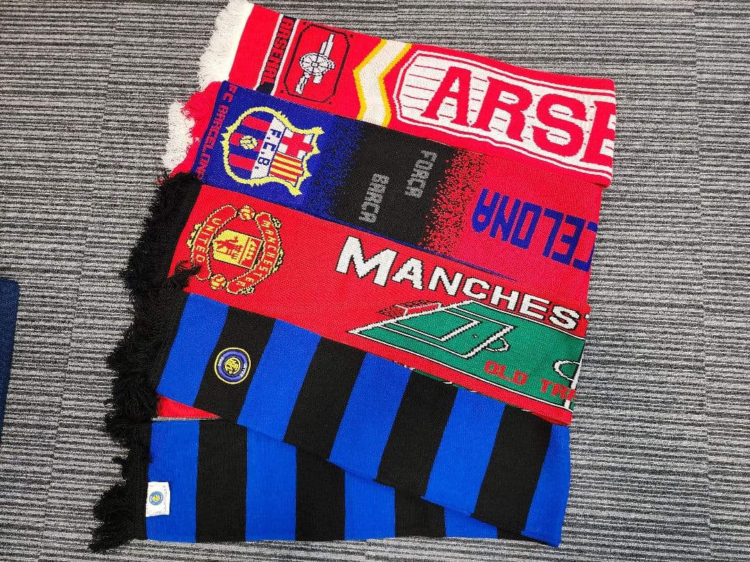 サッカーマフラー4点セット　インテルマンチェスターUバルセロナアーセナル　未使用