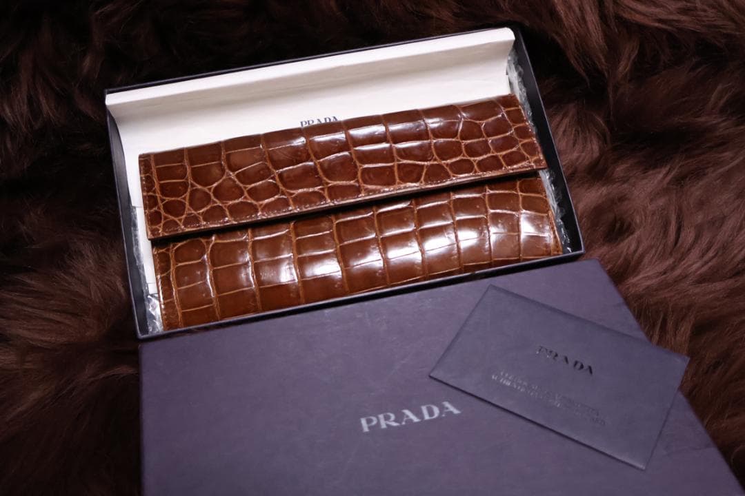 新品プラダ PRADA 49万↑ ロゴ刻印 シャインクロコダイルレザー 長財布