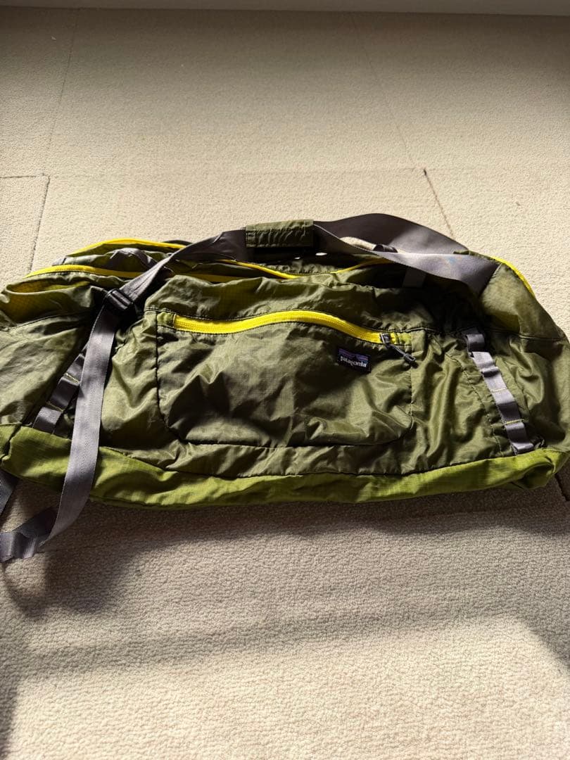 patagonia ライトウエイト ダッフル バッグ オリーブグリーン