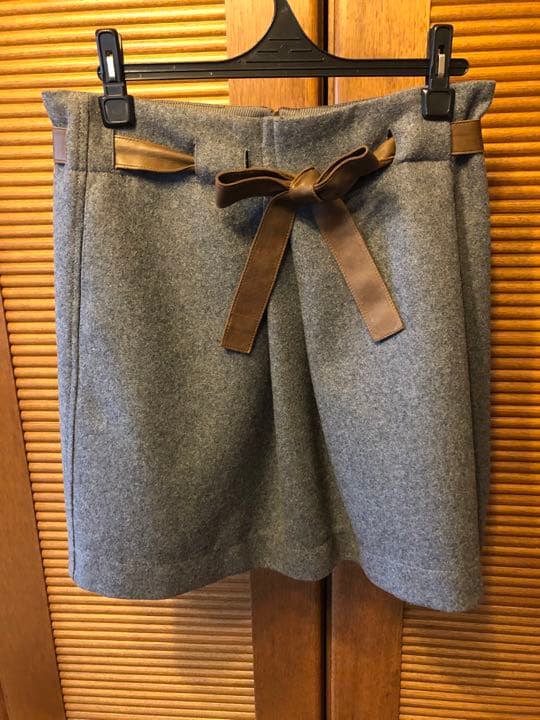 秋冬　BRUNELLO CUCINELLI ブルネロクチネリ　スカート