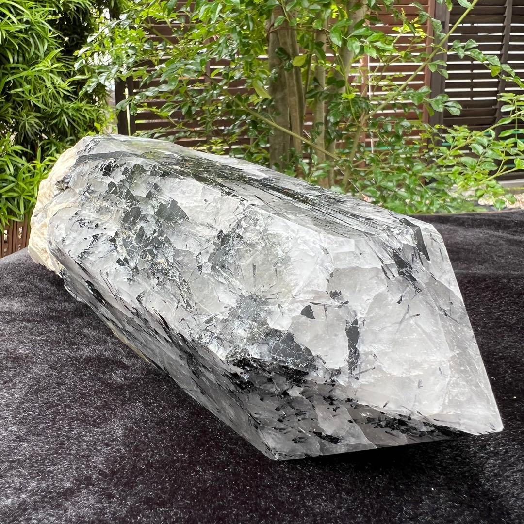 ✳️びっしり密集したブラックのルチル✨虹入り ルチルクォーツ トルマリン 六角柱