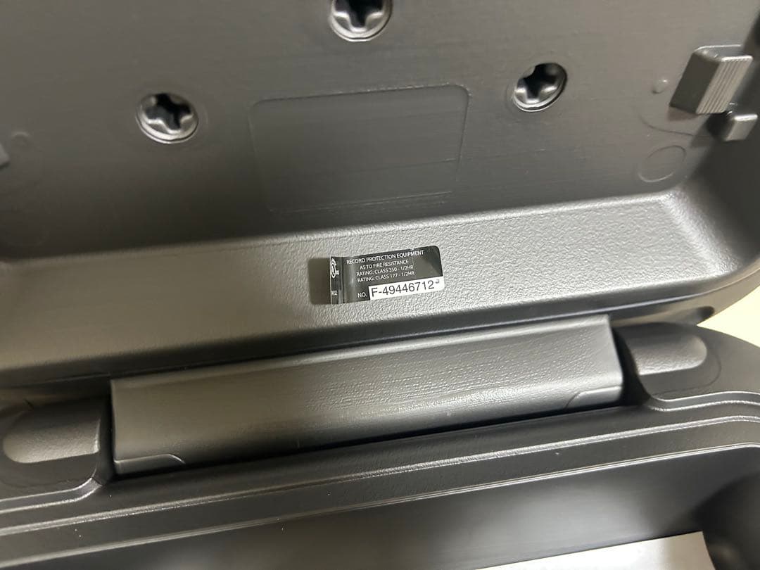 セントリー Sentry Safe 耐火防水金庫 CHW20121