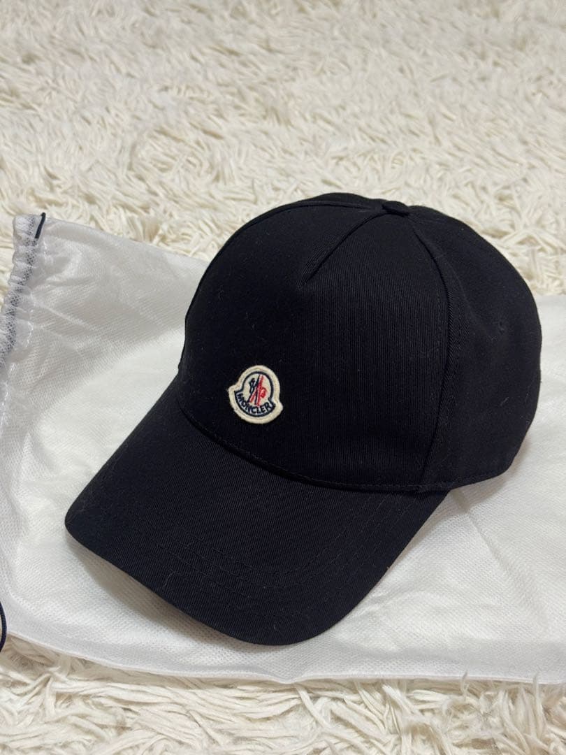正規品MONCLER ブラック ベースボールキャップレディース