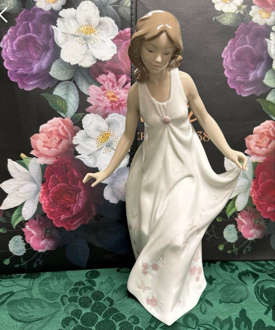 ★リヤドロ【 LLADRO 】 ★陶器人形★素敵なママ★新品未使用★