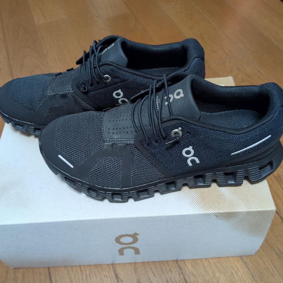 on　Cioud5 ブラック 23.5ランニングシューズ