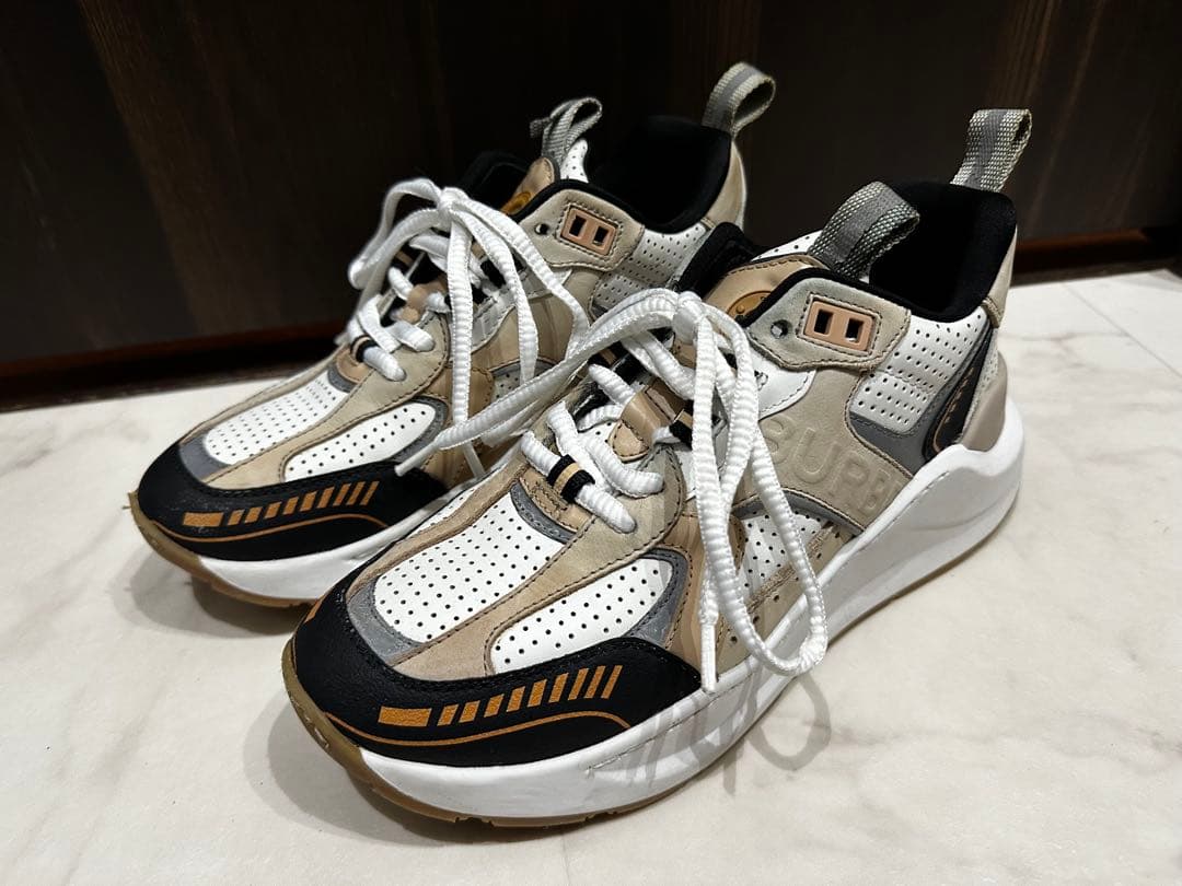バーバリー　スニーカー　SIZE37 ウィメンズ　BURBERRY