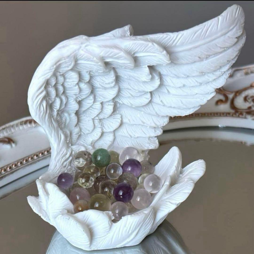再入荷‼️天使の羽 台座 過去出品出てます！スフィアやさざれ入れに♡♡