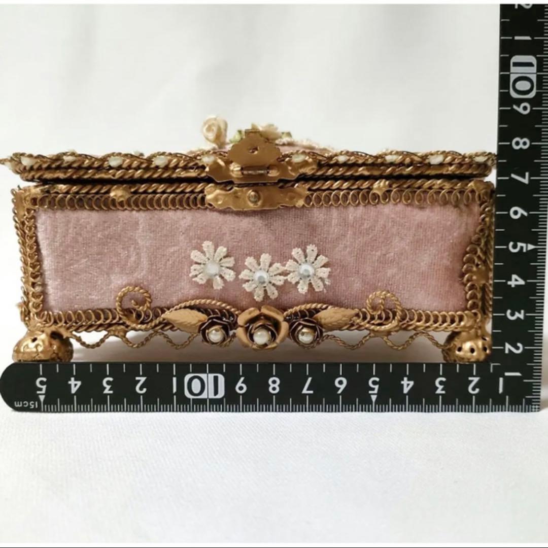 アンティークジュエリーボックス 薔薇 パール ゴールド ベロアピンク 花②