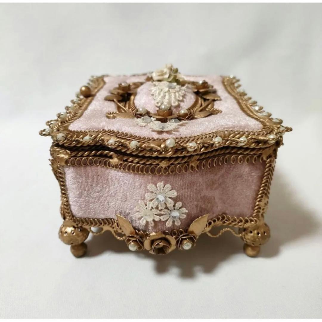 アンティークジュエリーボックス 薔薇 パール ゴールド ベロアピンク 花②