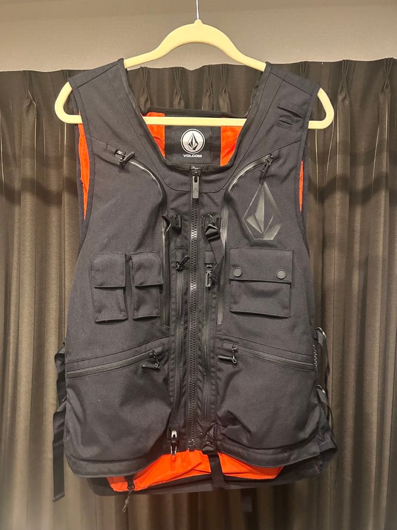 Volcom iguchi slack vest Sサイズ