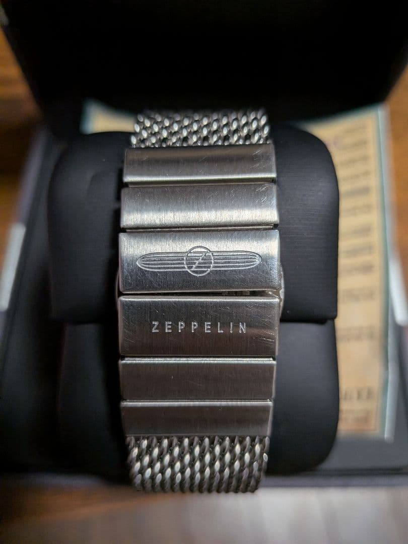 ツェッペリン100周年クロノグラフ