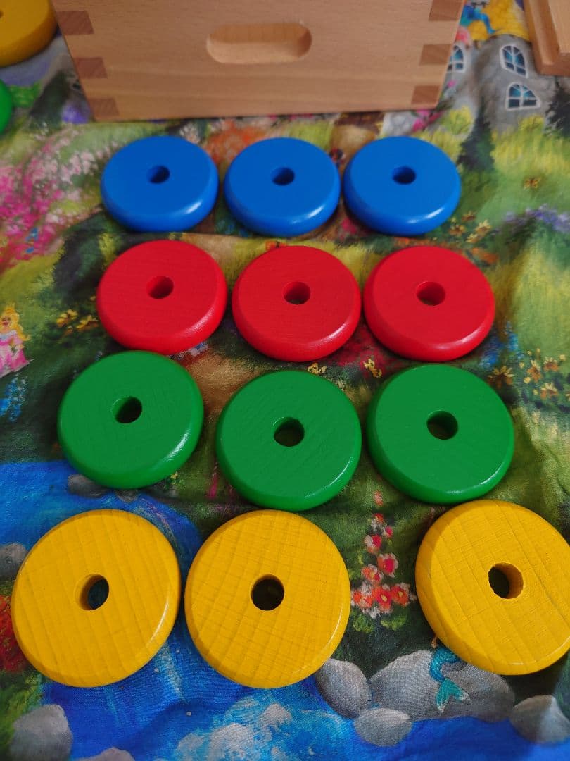 アドヴァン スリットボックス 木製 知育玩具 積み木 ゲーム ひも通し