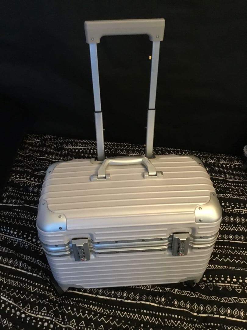 8日まで限定週末セール！18寸キャリー★TSAロック搭載ビジネスバッグ軽量防水